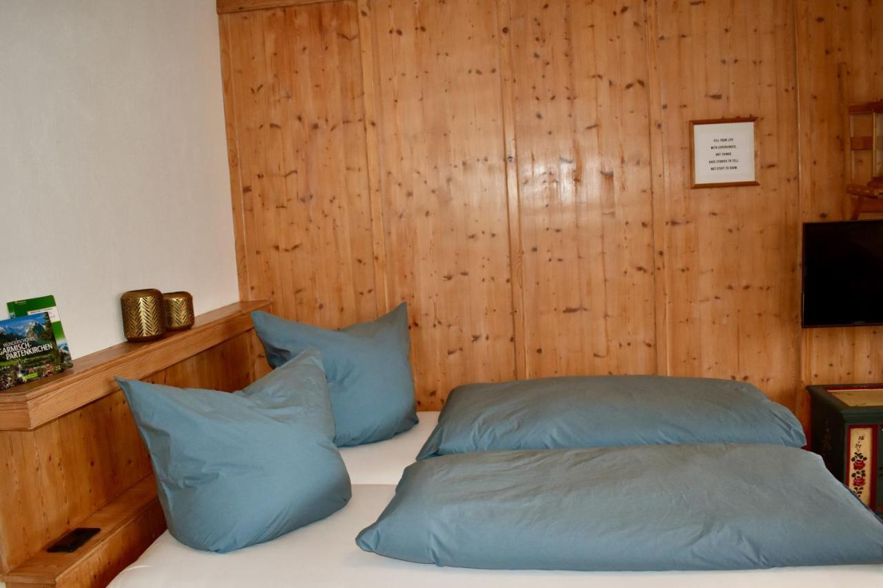 Apartment Pfanzelter การ์มิช-พาร์เทนเคียร์เชน ภายนอก รูปภาพ